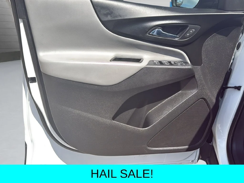 Used 2018 White Chevrolet LS image 11