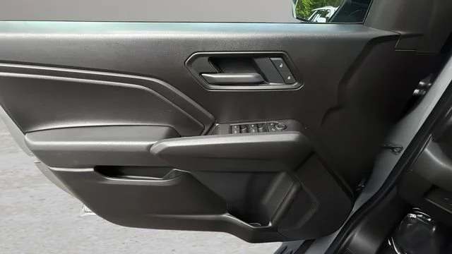 Used 2026 Sterling Gray Metallic Chevrolet Trail Boss image 17