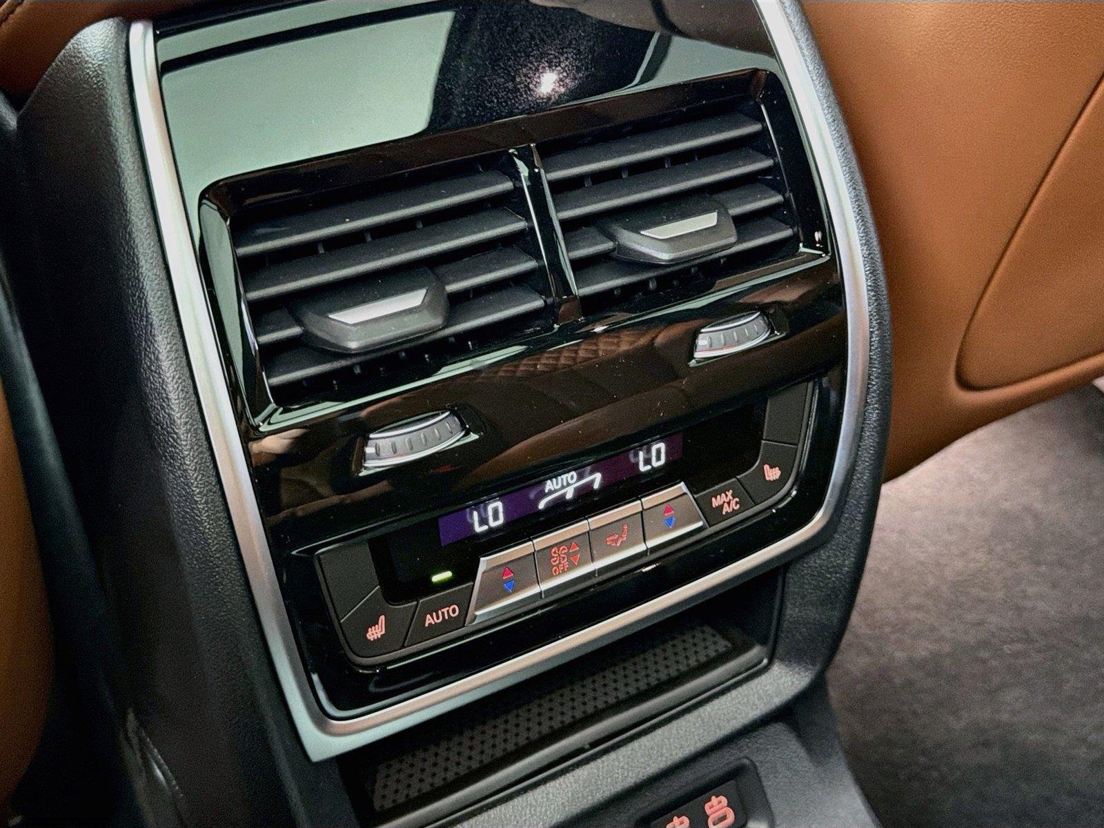 New 2027 Skyscraper Grey Metallic BMW xDrive40i image 25