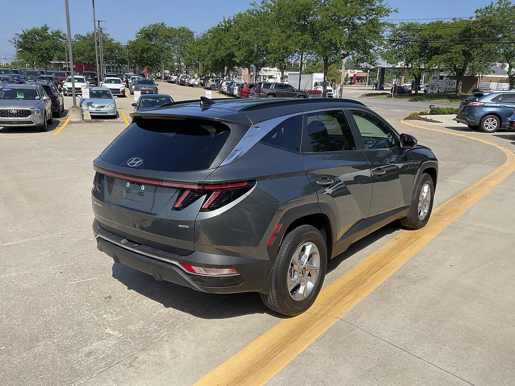 Certified Used 2023 Amazon Gray Metallic Hyundai SEL image 3