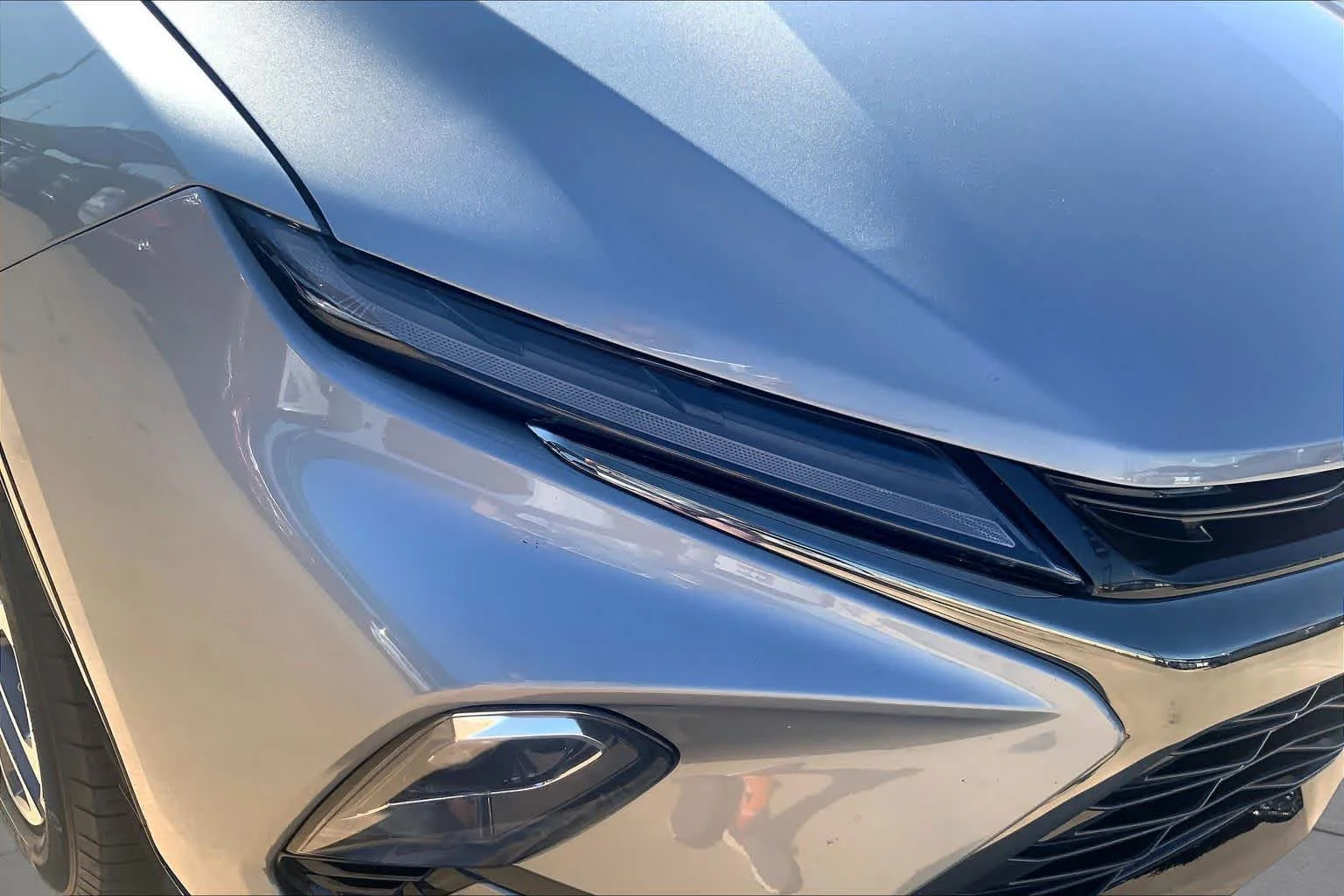 Used 2025 Sterling Gray Metallic Chevrolet RS image 27