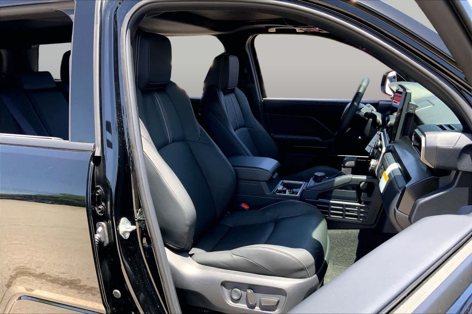 Used 2025 Black Toyota Hybrid Limited image 9