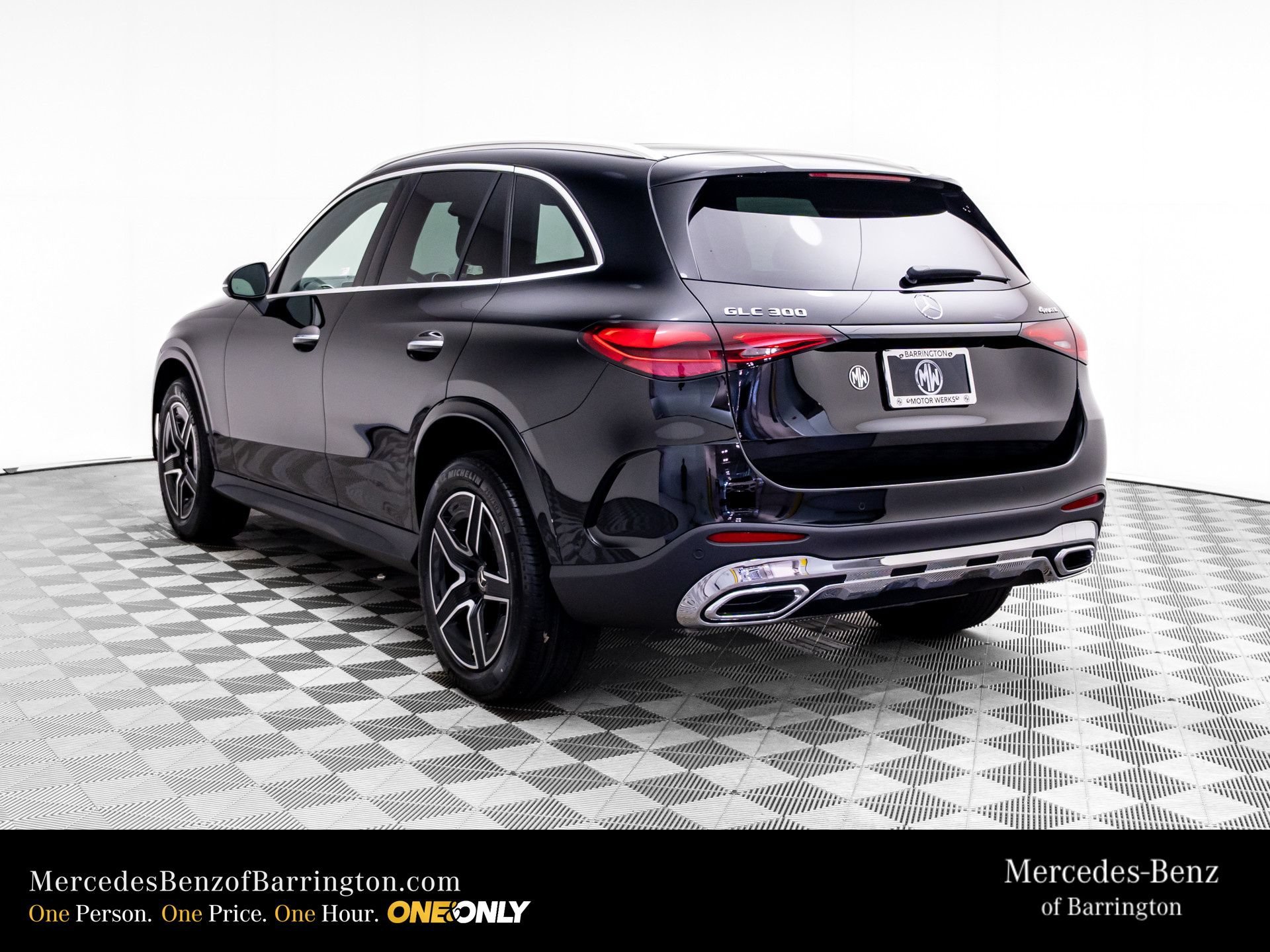 New 2026 Black Mercedes-Benz GLC 300 image 43