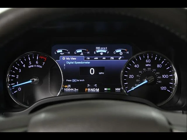 Used 2019 White Ford XLT image 9