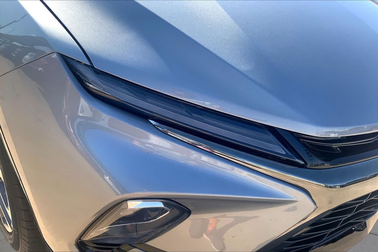 Used 2025 Sterling Gray Metallic Chevrolet RS image 27