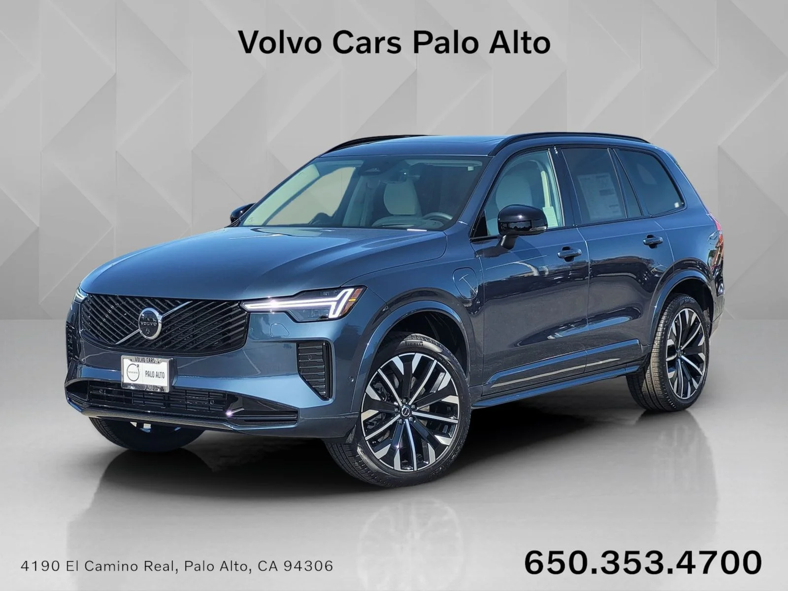 2026 Volvo XC90 T8 Recharge Ultra Dark 4WD's photo