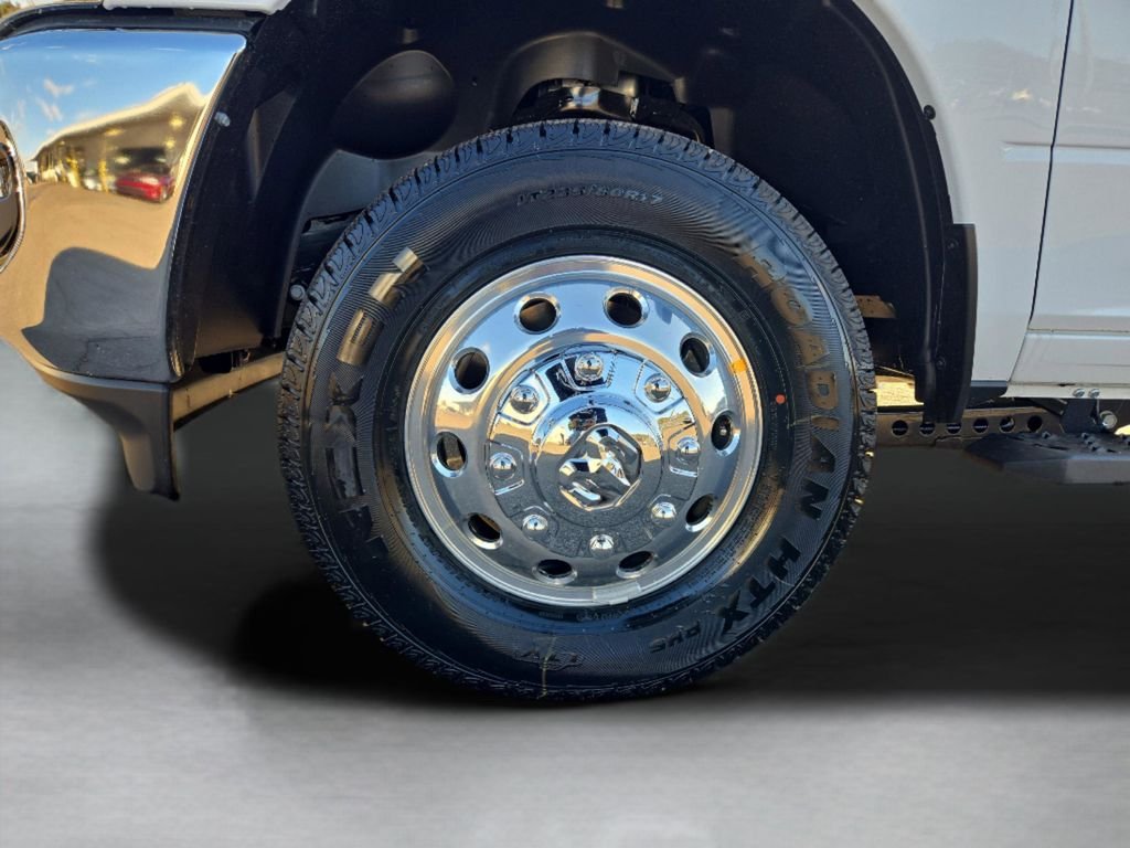 2026 RAM 3500 Chassis Tradesman - Photo 32