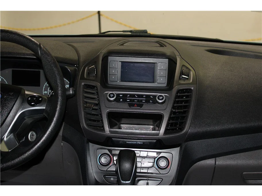 Used 2022 White Ford XL image 16