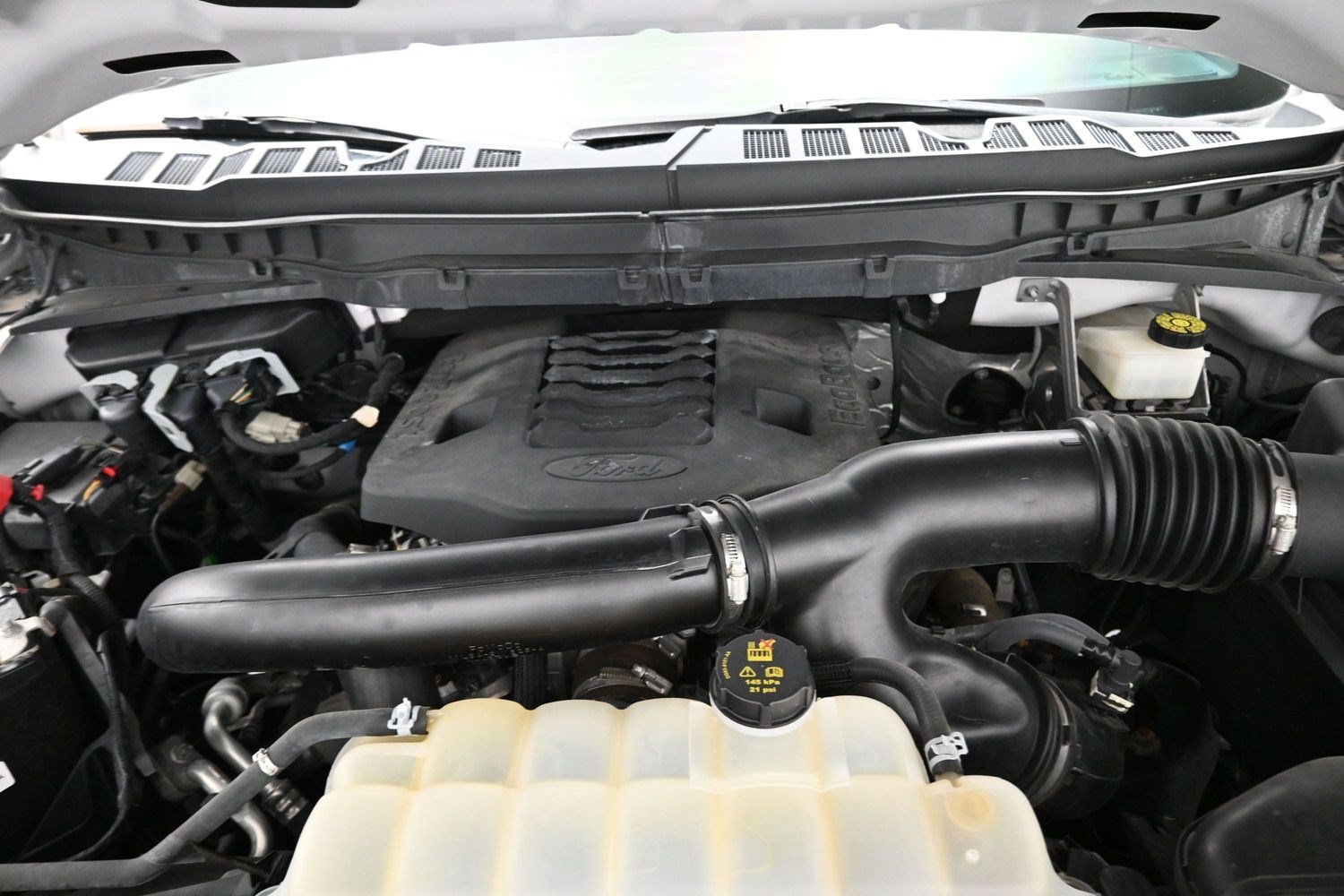 Used 2022 Oxford White Ford Tremor image 20