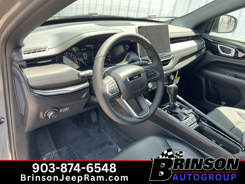 New 2026 Sting-Gray Clearcoat Jeep Latitude Altitude image 12