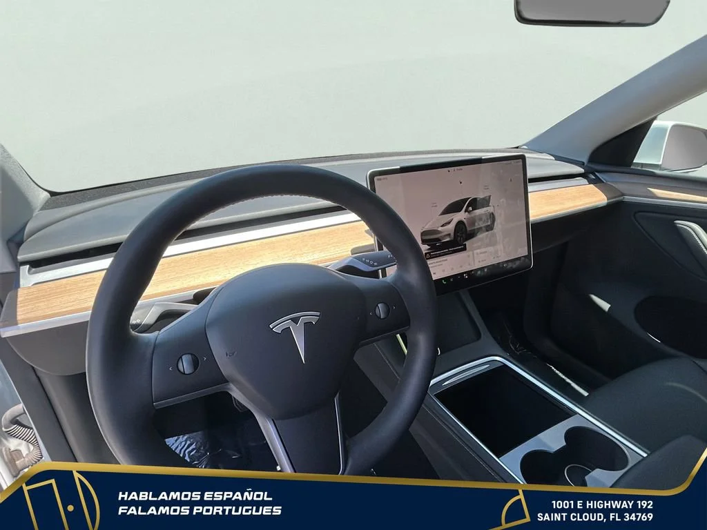 Used 2024  Tesla Long Range image 15