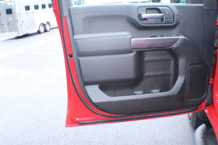 Used 2022 RED HOT Chevrolet LTZ image 6