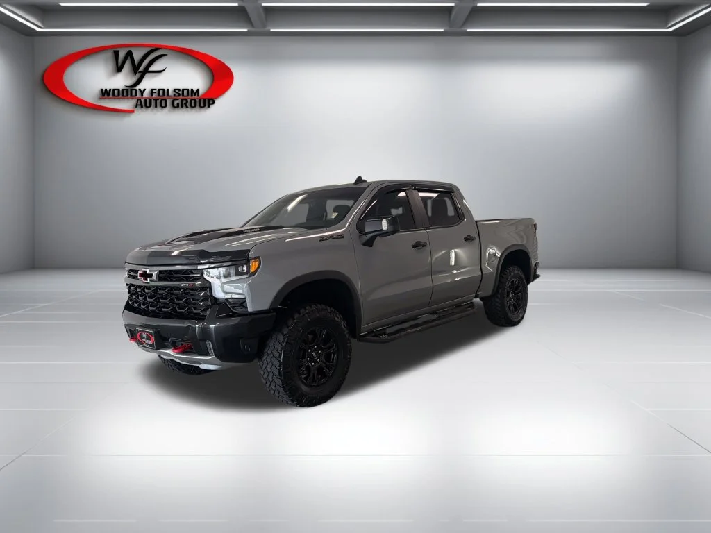Used 2024 Gray Chevrolet ZR2 image 3