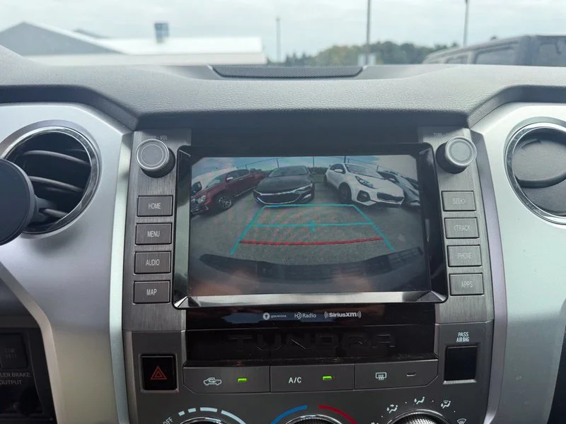 Used 2021  Toyota SR5 image 15