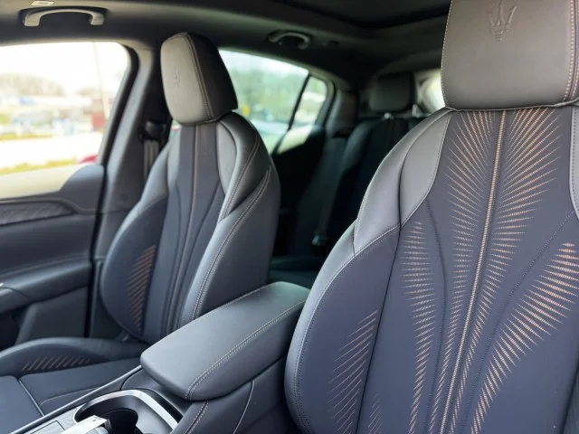 New 2025 Nero Tempesta Metallic Maserati Premium SPORT image 37