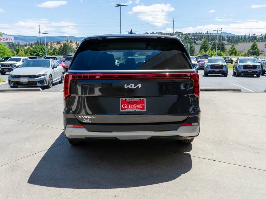 2026 Kia Carnival LXS - Photo 6