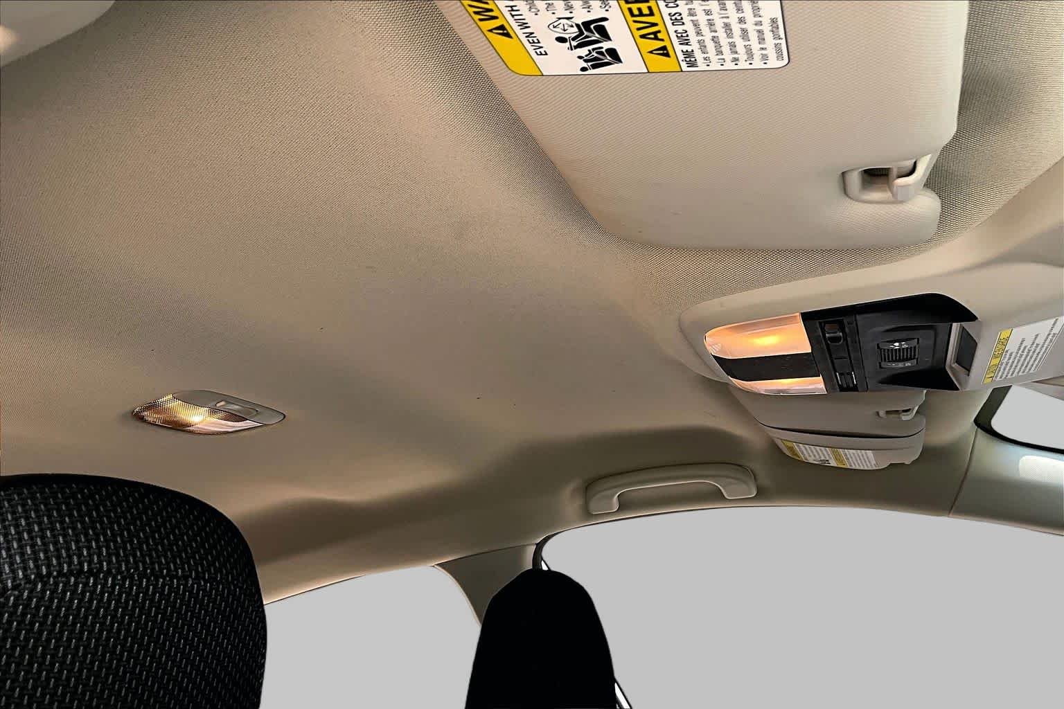 Used 2022 Crystal White Pearl Subaru  image 13