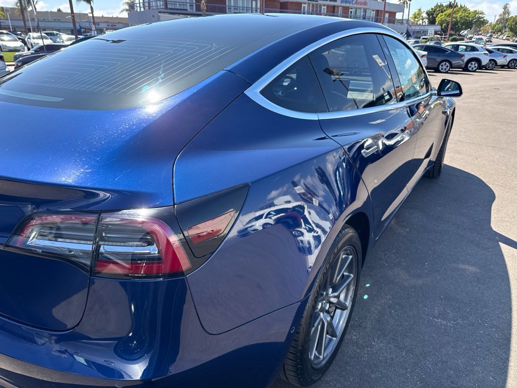 Used 2018 Blue Tesla Long Range image 3