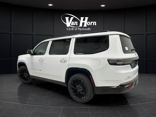 New 2026 Bright White Clear-Coat Exterior Paint Jeep Limited Reserve image 5