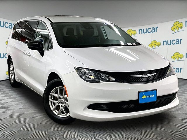 2024 Chrysler Voyager LX