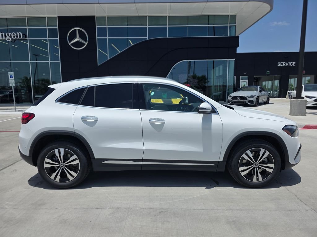 New 2026 Polar White Mercedes-Benz GLA 250 image 8