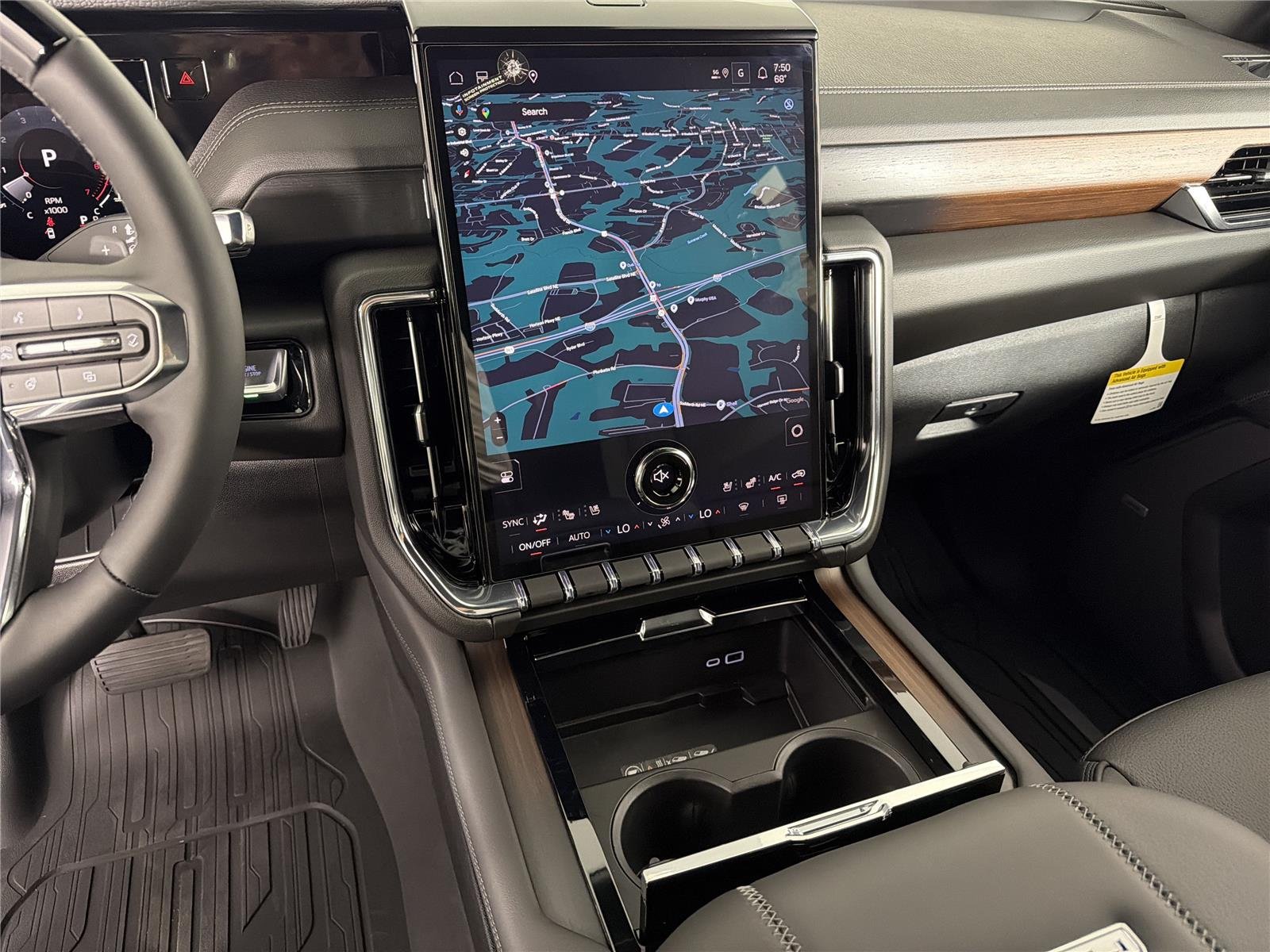 2026 GMC Yukon XL Denali - Photo 31