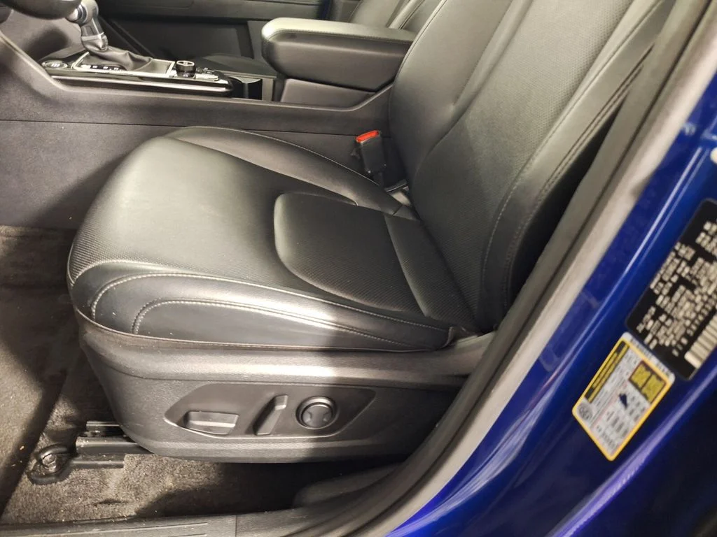 Used 2025 Sapphire Blue Kia EX image 30