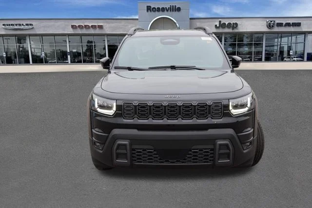 New 2026 Diamond Black Crystal Pearlcoat Jeep Limited image 8