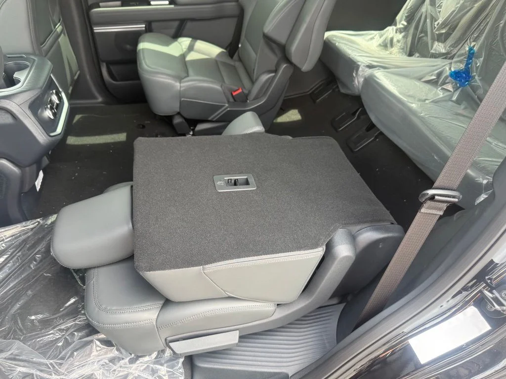 New 2026 Agate Black Metallic Ford Active image 31