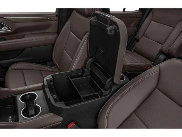 Used 2023 Iridescent Pearl Tricoat Chevrolet High Country image 17