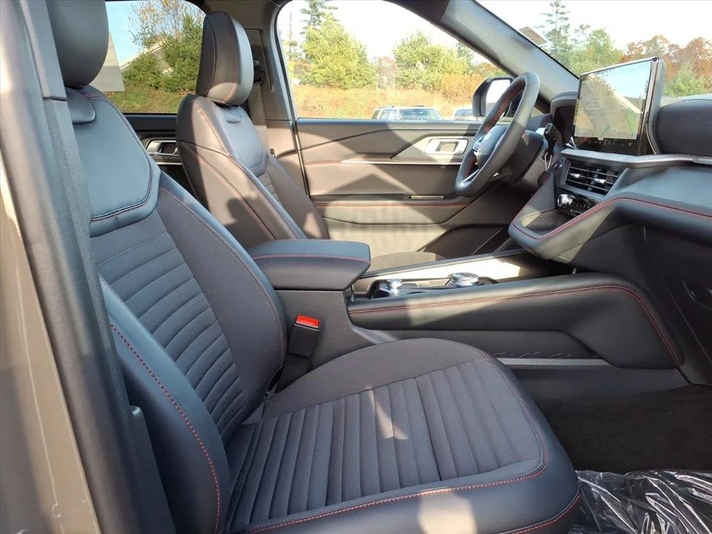 2026 Ford Explorer ST-LINE - Photo 8