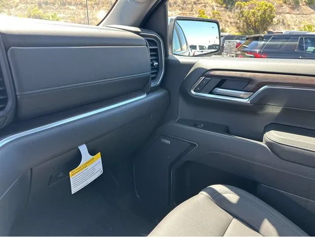 2026 GMC Sierra 1500 SLT - Photo 7