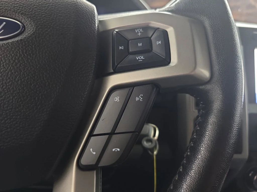 Used 2020 Blue Ford Lariat image 19