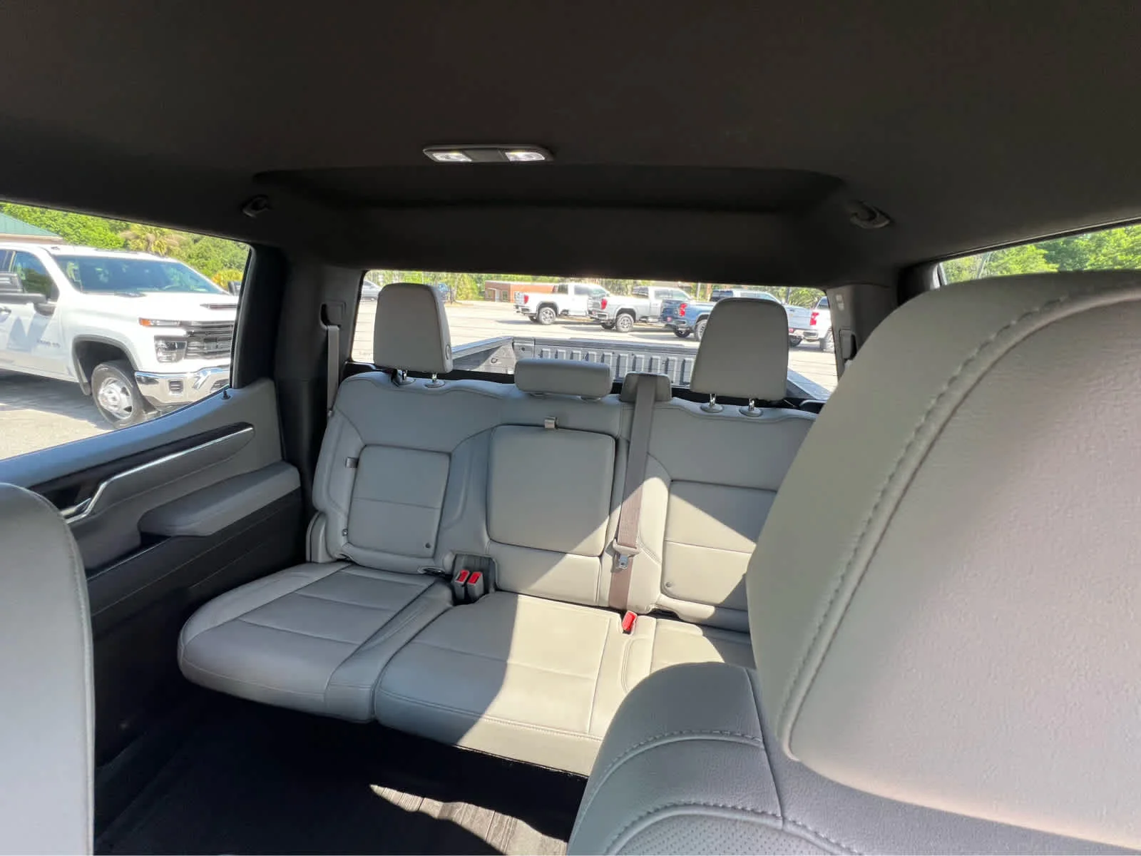 Used 2023 Sterling Metallic GMC SLT image 11