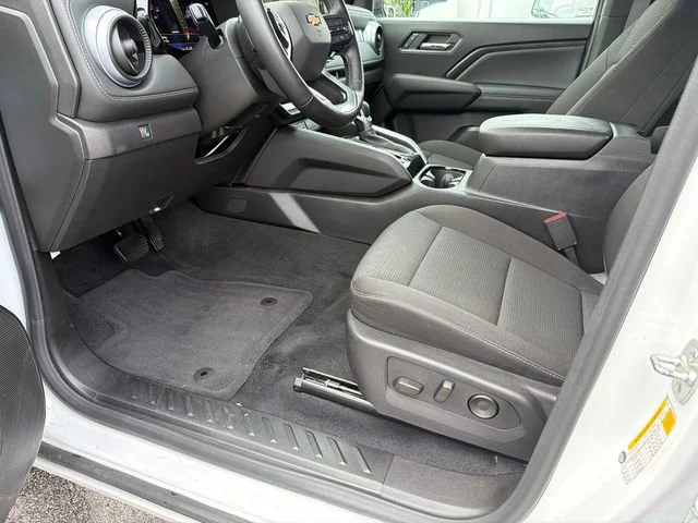 Used 2025 Summit White Chevrolet WT/LT image 9