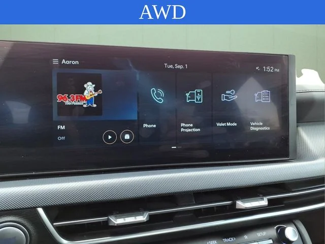 Used 2025 Gray Hyundai SEL image 25
