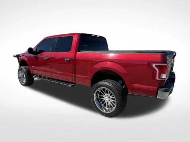 Used 2017 Red Ford XLT image 7