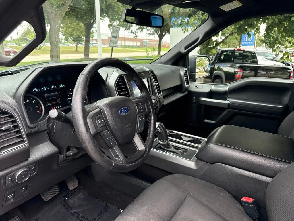 Used 2019 Gray Ford XLT image 15