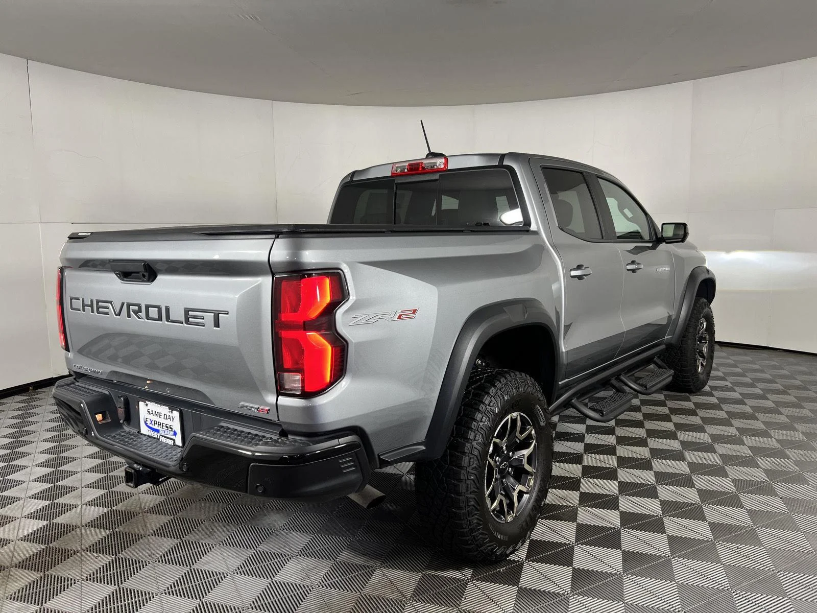 Used 2024 Sterling Gray Metallic Chevrolet ZR2 image 29