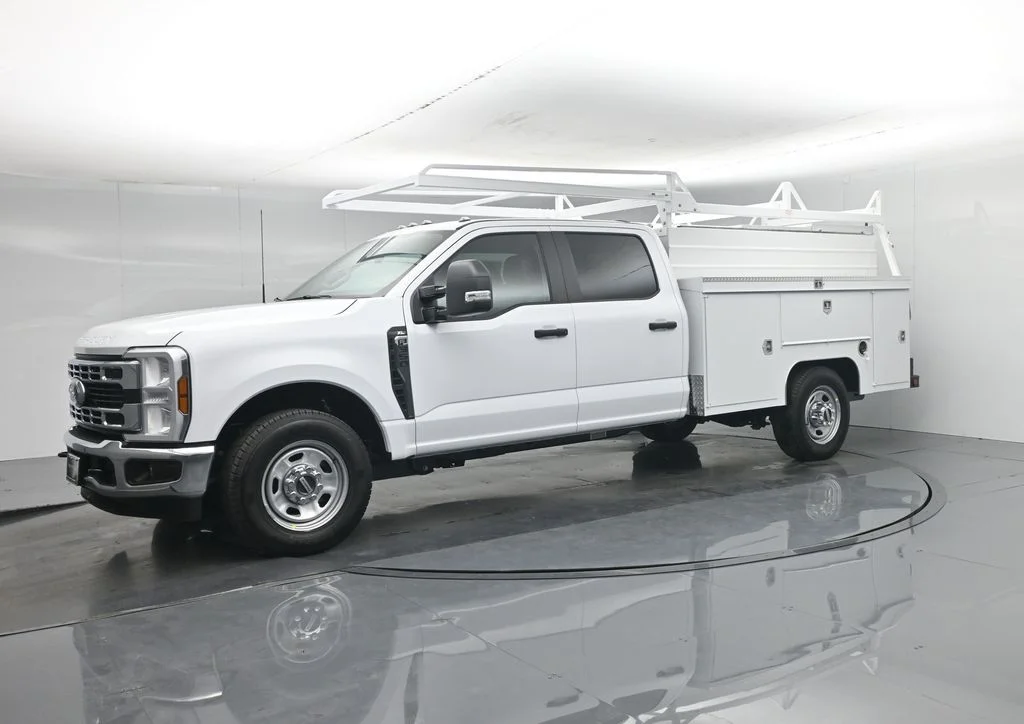 New 2026 Oxford White Ford XL image 31