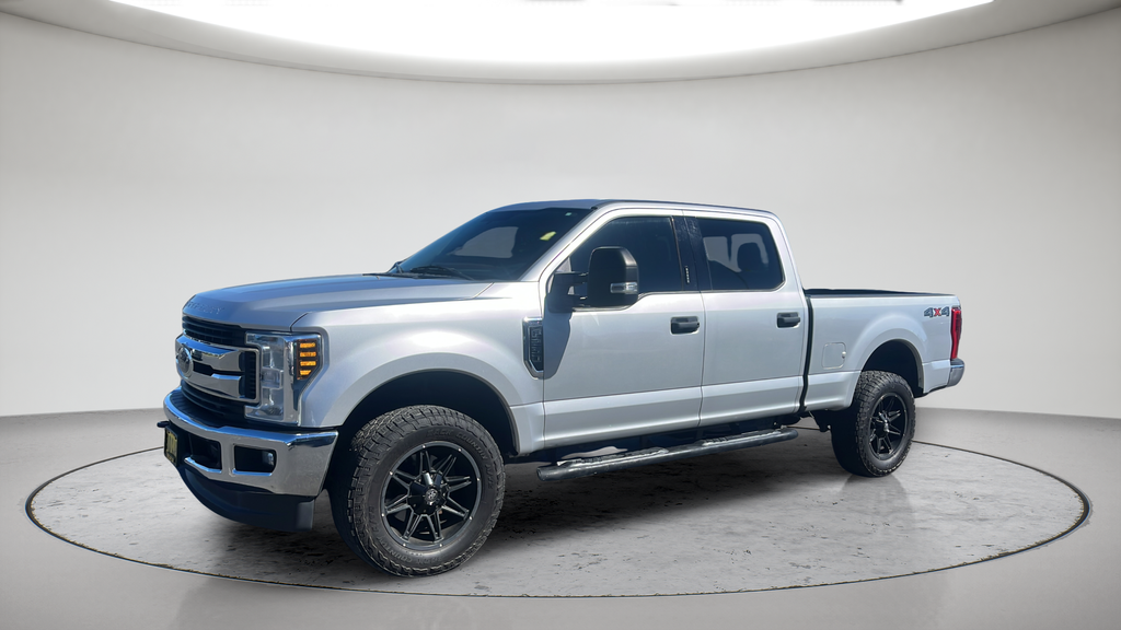 Used 2018 Silver Ford XLT image 17