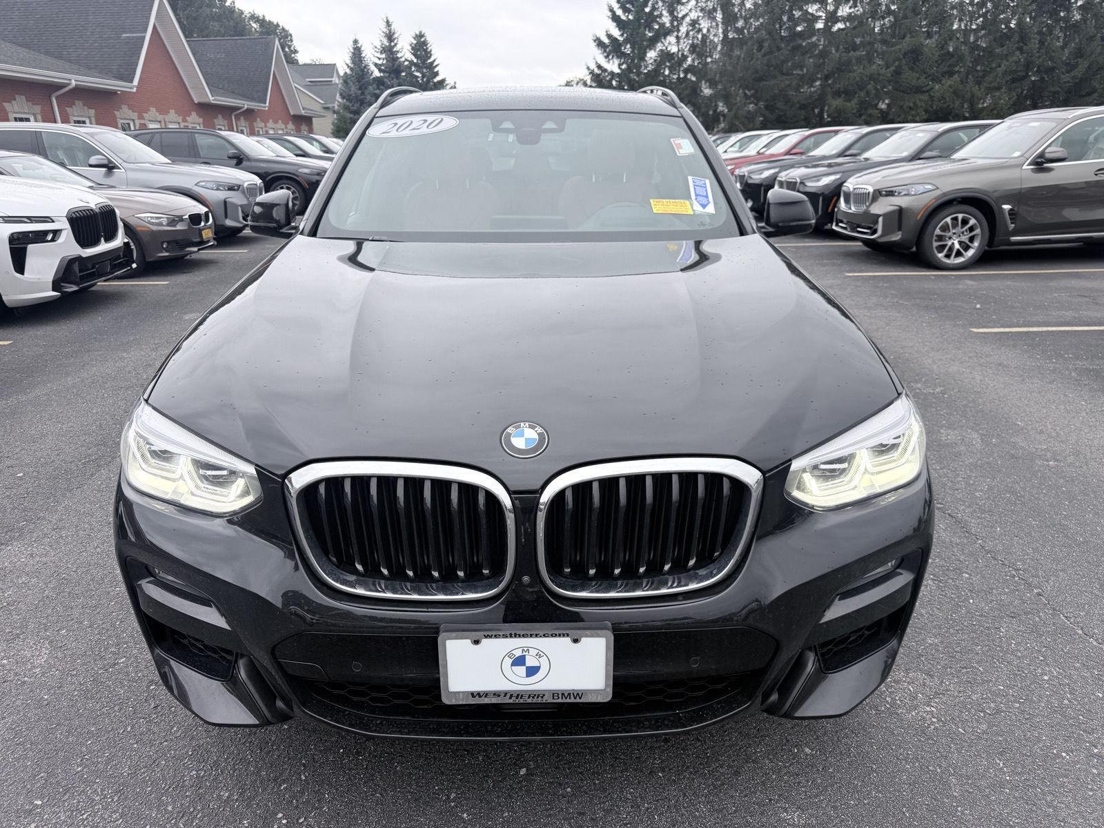 Used 2020 Black Sapphire Metallic BMW xDrive30i image 2
