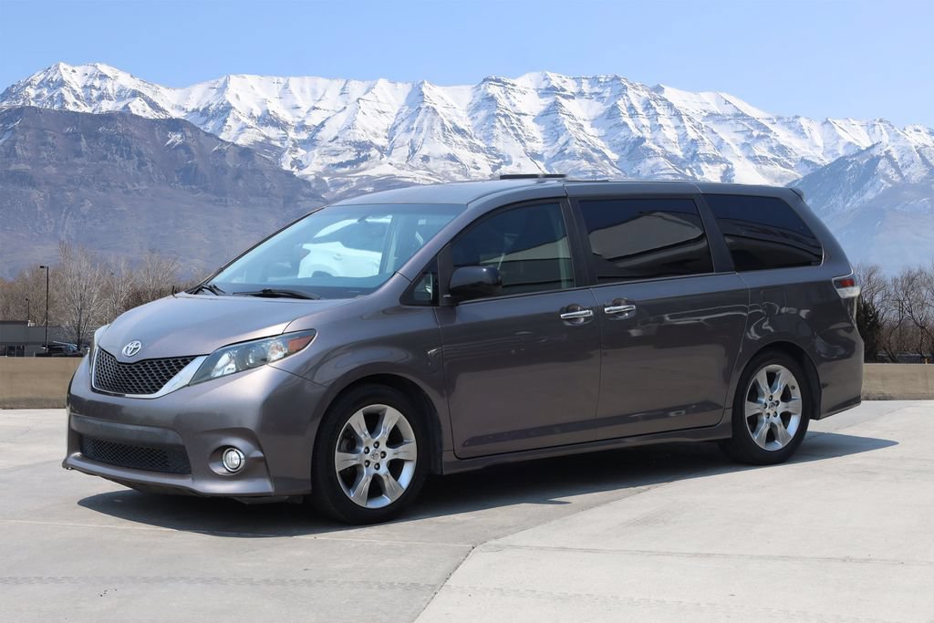 Used 2013 Toyota Sienna SE with VIN 5TDXK3DC4DS318978 for sale in American Fork, UT