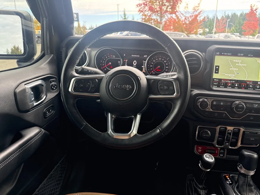Certified Used 2022 Green Jeep Rubicon image 8