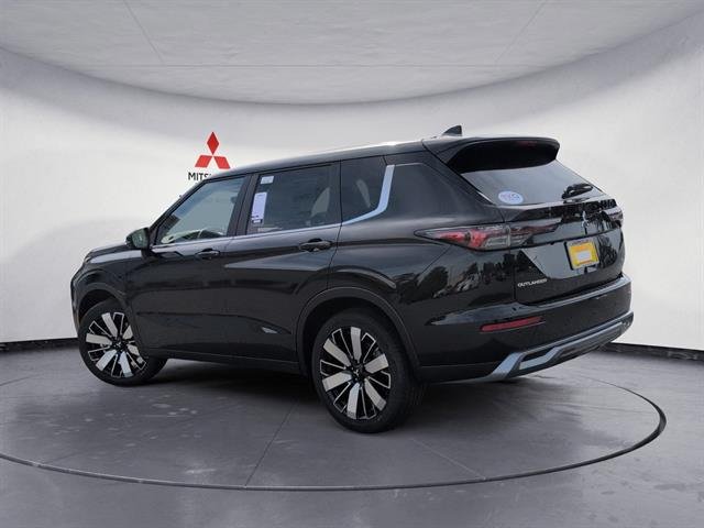 New 2026 Black Diamond Mitsubishi SE image 9