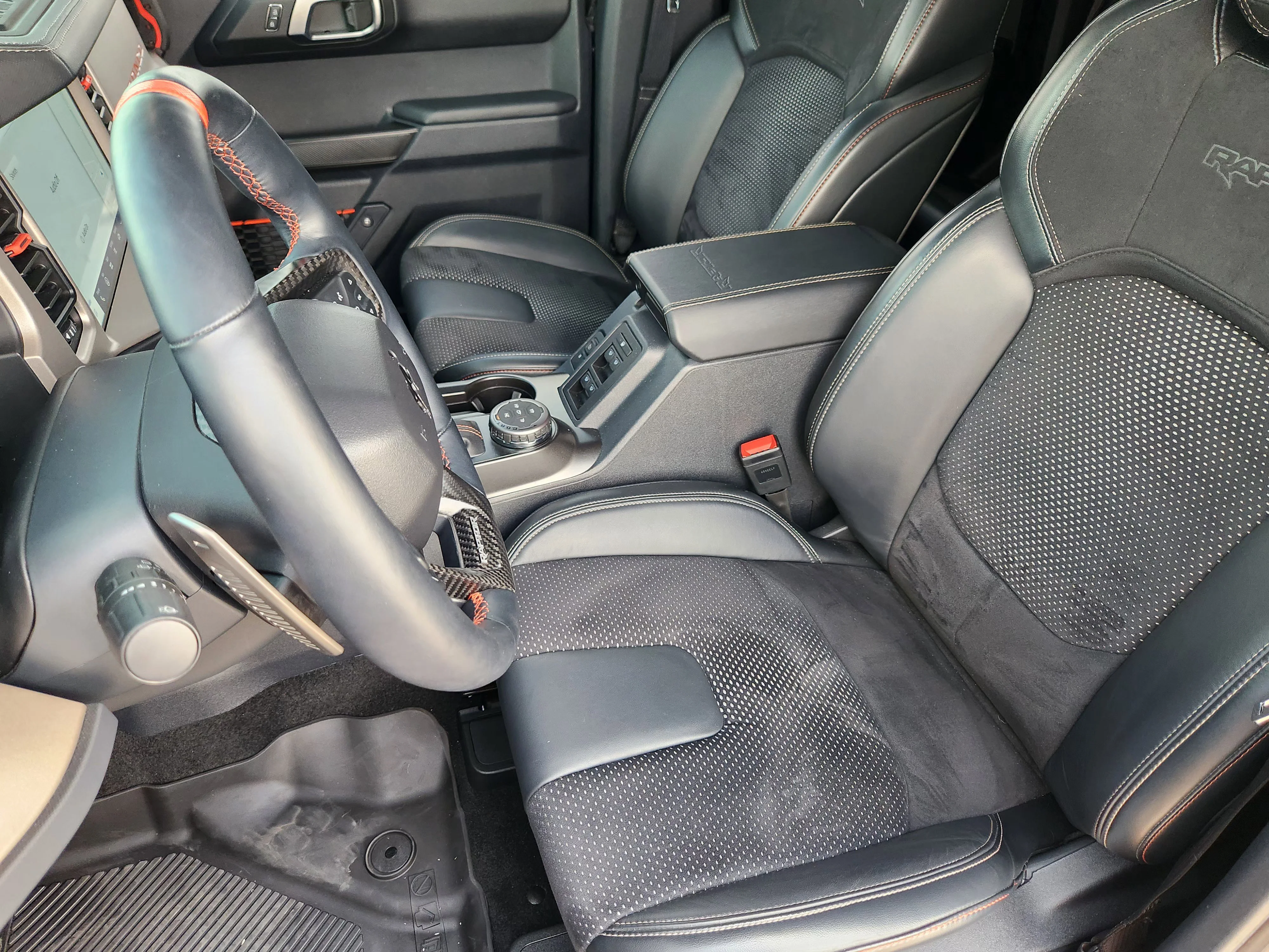 Used 2023  Ford Raptor image 13