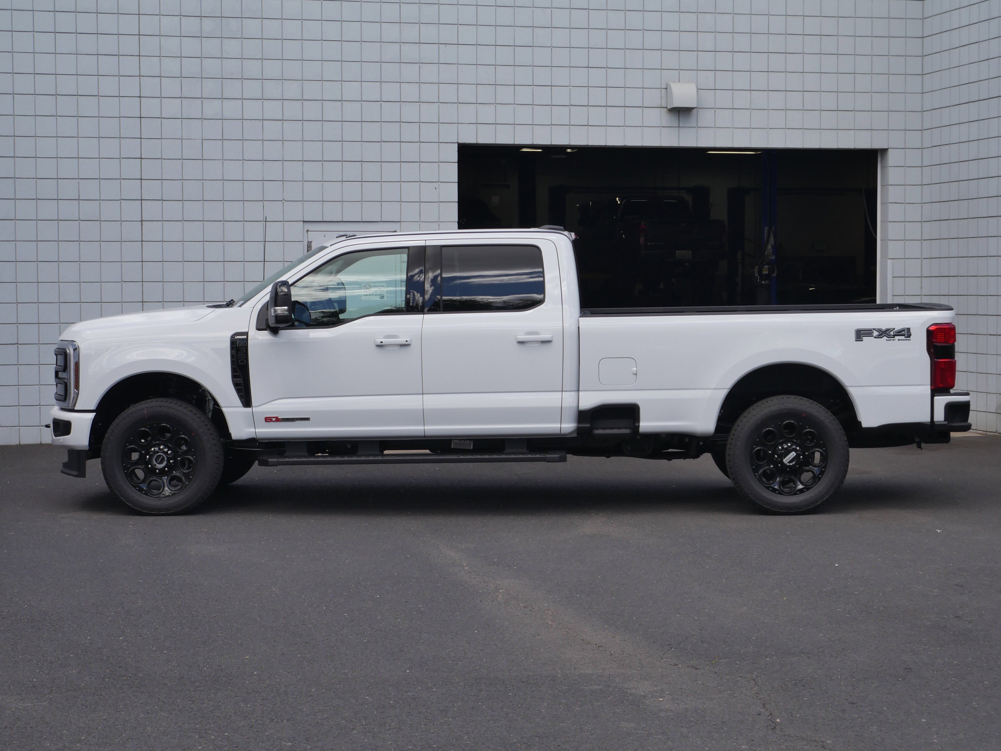 New 2026 Oxford White Ford F-350® Lariat® image 19