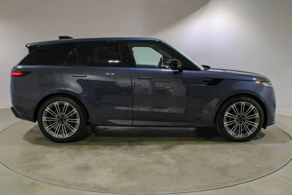 New 2026 Varesine Blue Land Rover Dynamic SE P530 V8 image 6