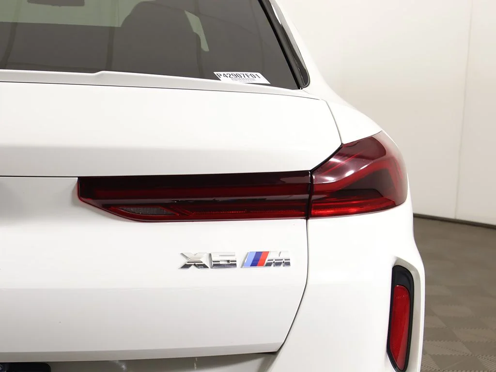 Used 2023 Alpine White BMW Base image 23