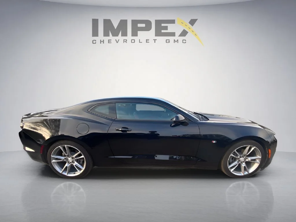 Used 2023 Black Chevrolet 2LT image 6